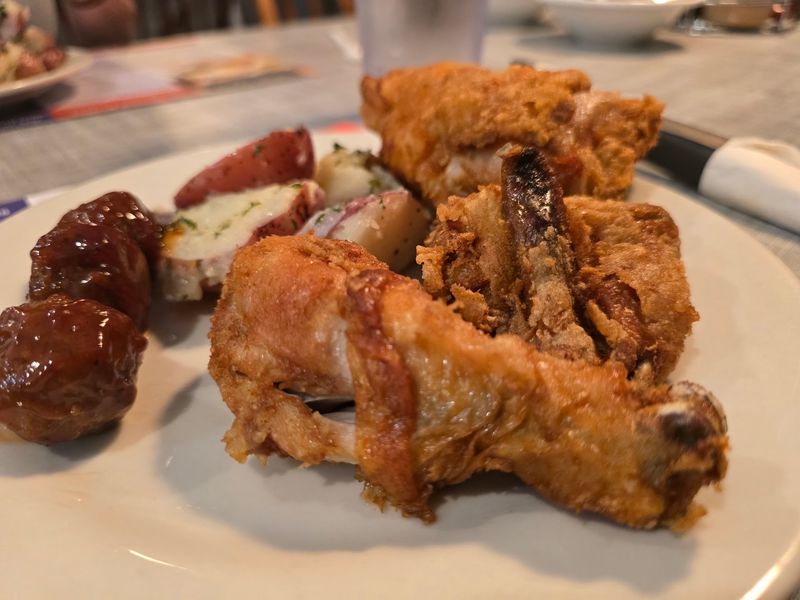 Broasted Chicken, Roast Beef, and Other Hearty Mains