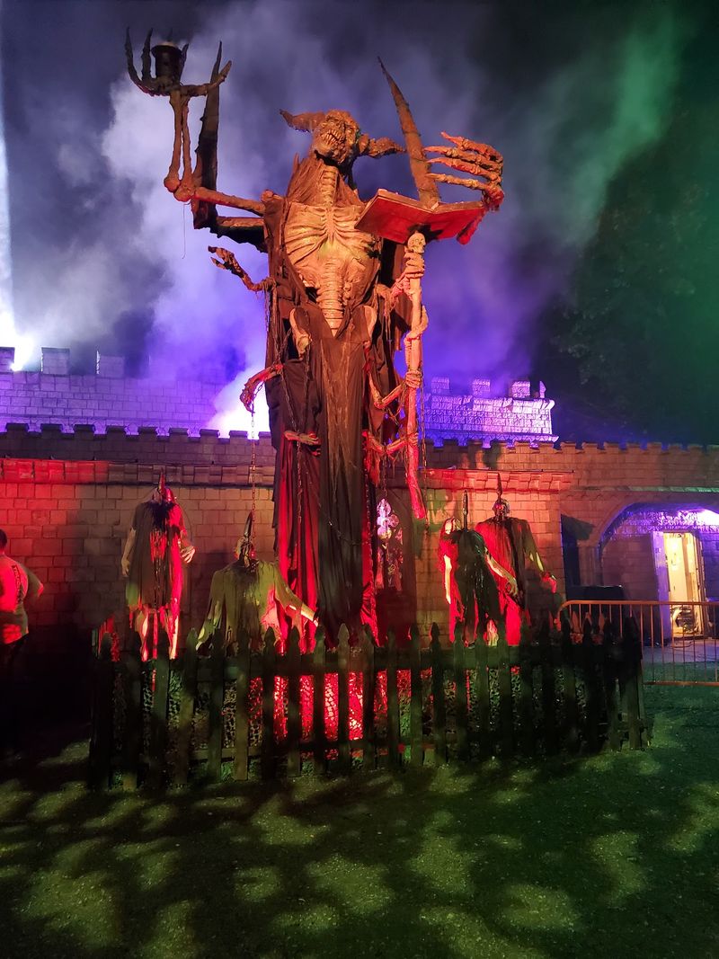 Hundred Acres Manor