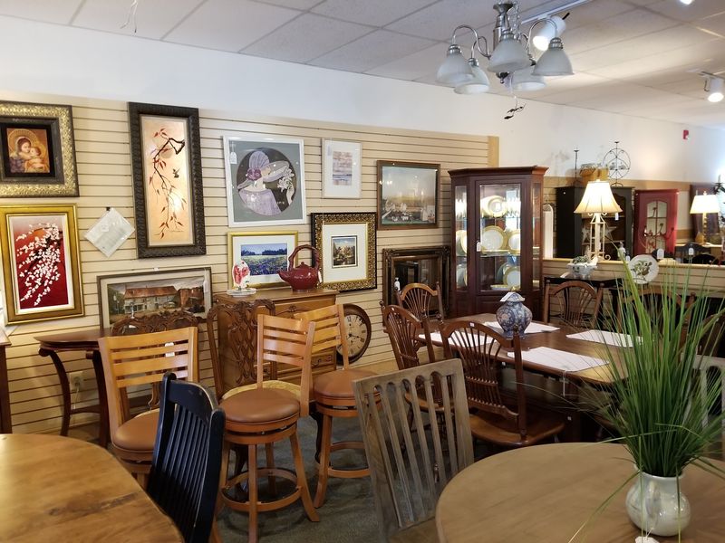 Rugs Art And Jewelry Too