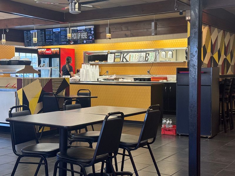 Chuyito's Hot Dogs