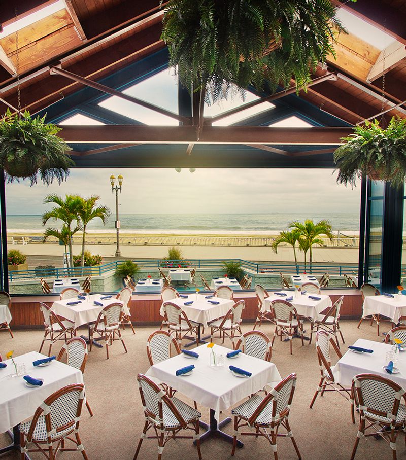Rooney's Oceanfront Restaurant