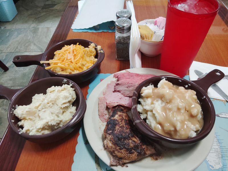 Free Refills Keep The Drinks Flowing All Meal Long