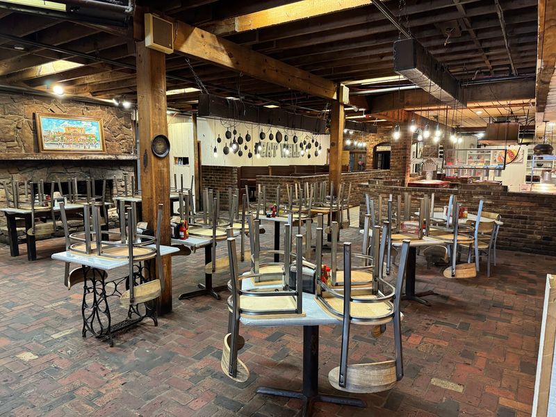 Thousands Of Antiques Keep You Company At Dinner