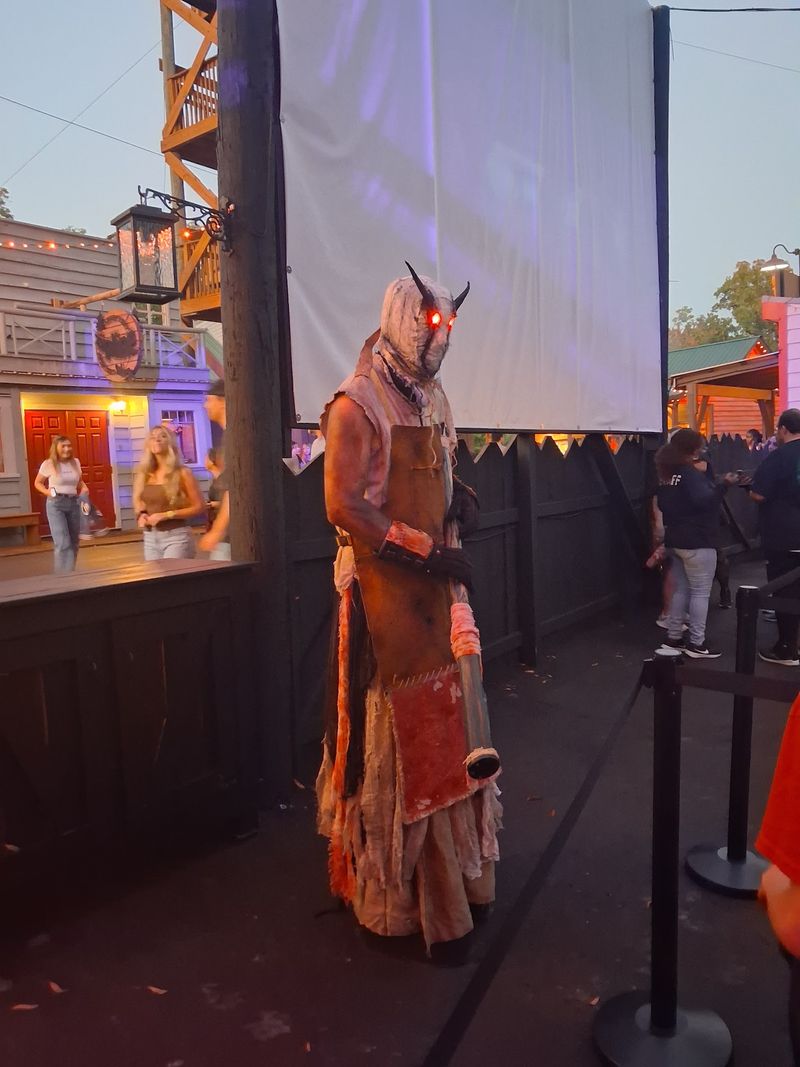Over 180 Scare Actors Are Waiting For Your Group