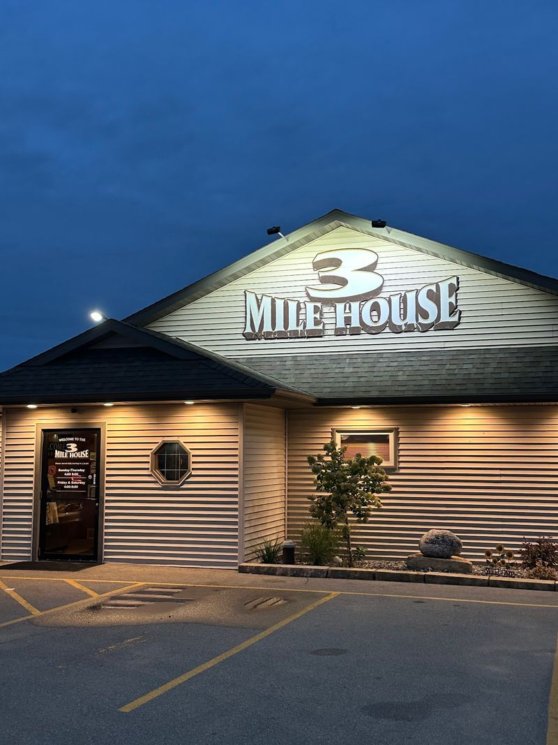3 Mile House Supper Club