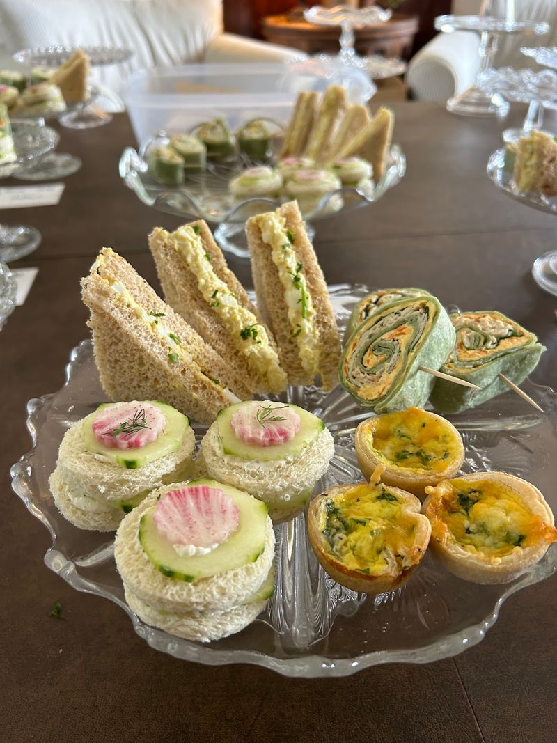 Tiny Sandwiches, Big Flavor