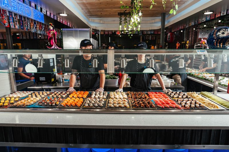 Why Crowds Keep Coming Back Hungry