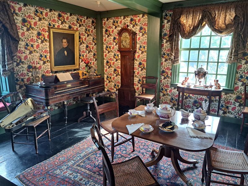 Rooms That Tell Different Time Periods