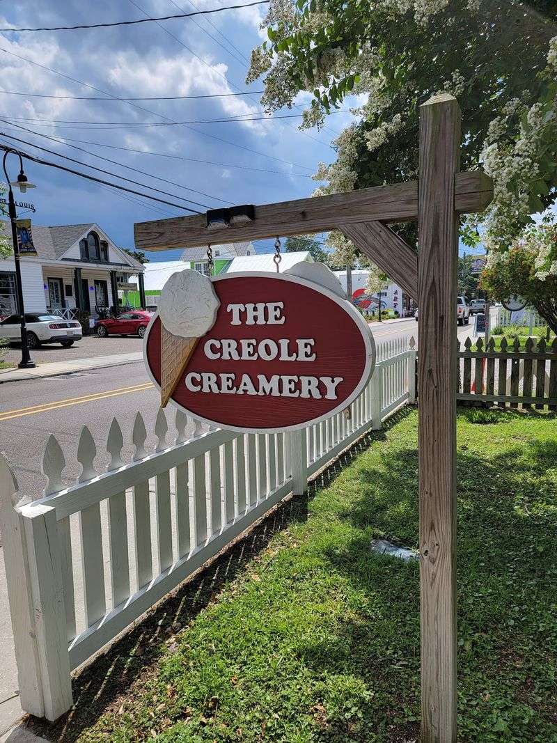 Classic Scoops, Sundaes, and Waffle Cones