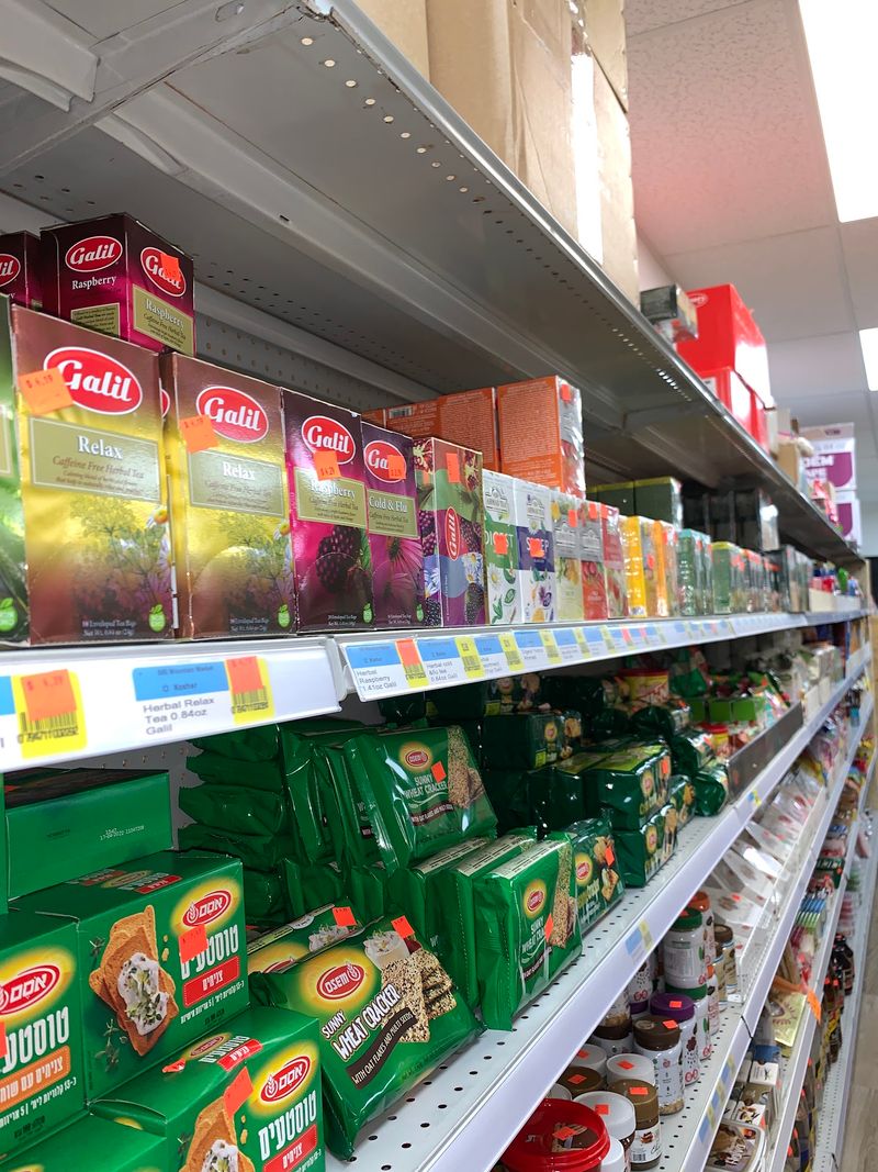 Pantry Staples You Rarely Spot In Big Chain Stores