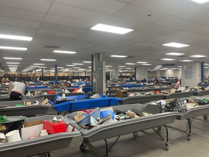 A Pay-By-Weight Bargain Hall Run By Land Of Lincoln Goodwill
