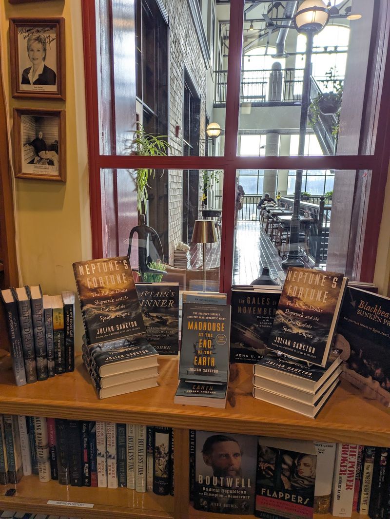Deep Southern Shelves And Civil Rights History