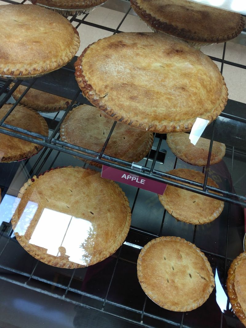 A Friendly Counter That Feels Like Your Old Neighborhood Bakery