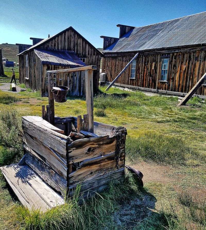 A Town That Refused To Be Tidied Up