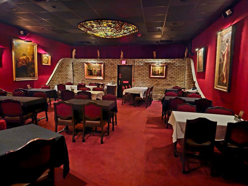 Eight Dining Rooms Mean Your Surroundings Matter Too