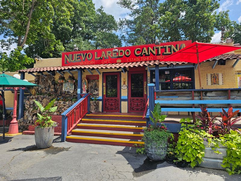 Nuevo Laredo Cantina