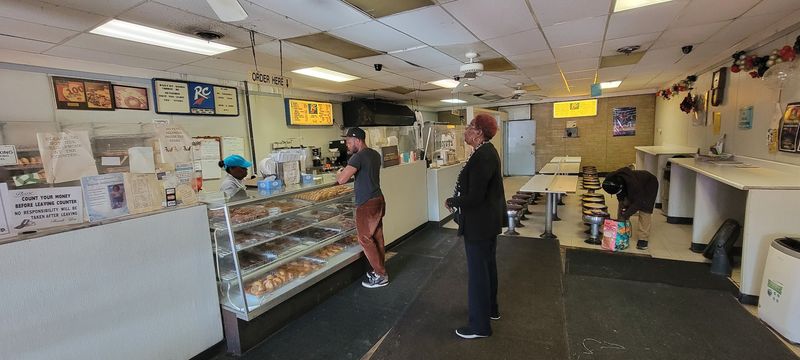 An Old-School Room Built For Grab-And-Go