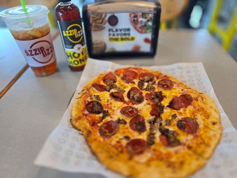 Azzip Pizza
