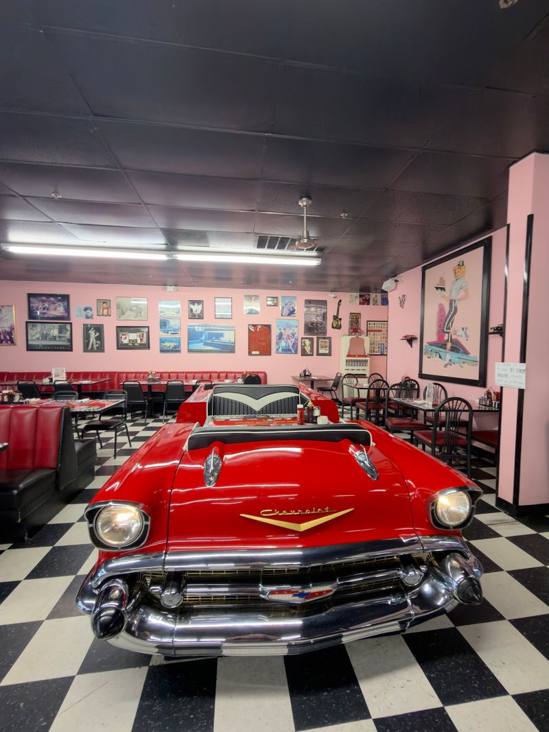 A Retro Breakfast Stop On The East Side Of Las Vegas