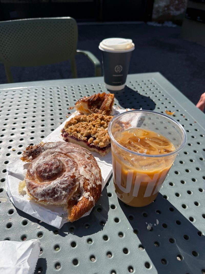 Kouign Amann And The Caramel Crunch