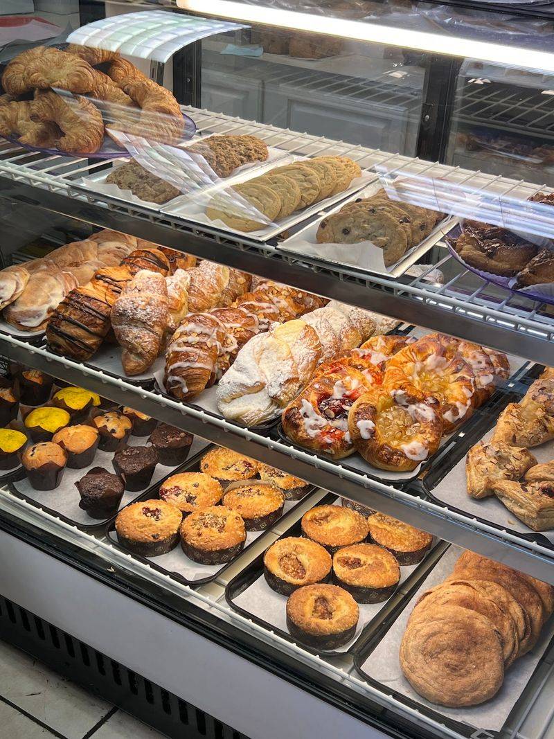 Cinnamon Rolls That Locals Love