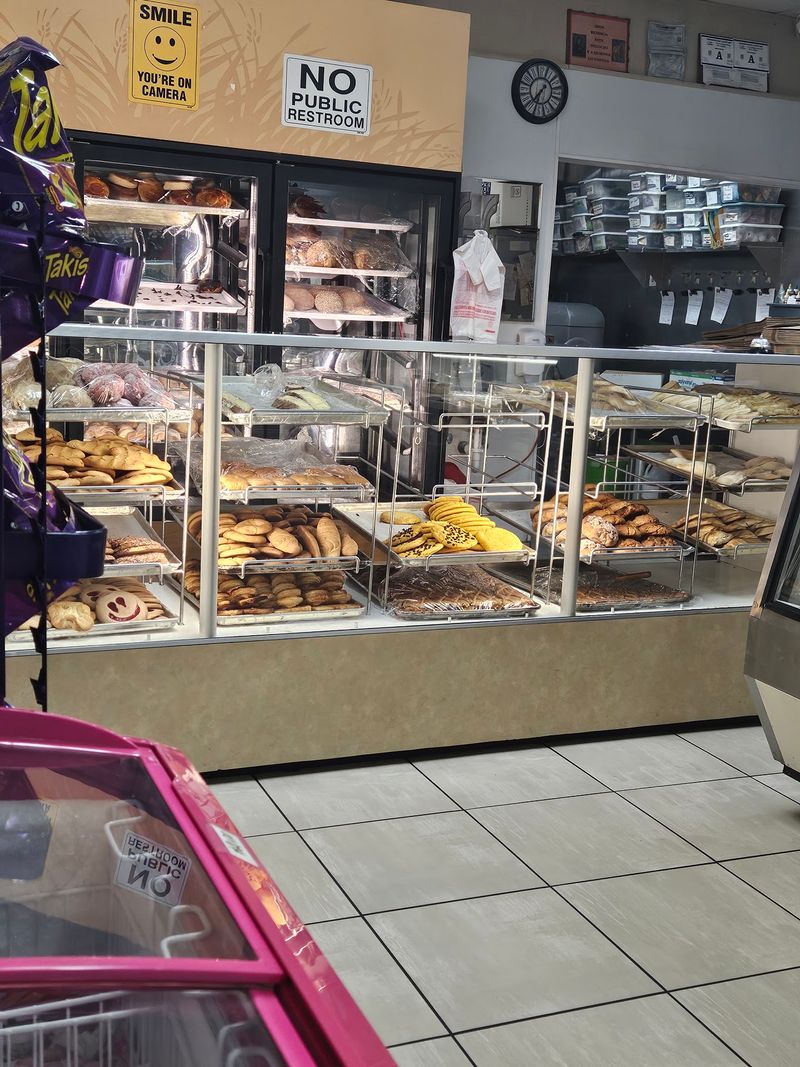 Tricolor Bakery