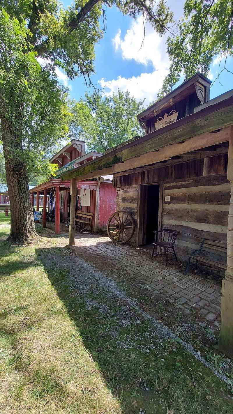 A Frontier Street Off County Road 40