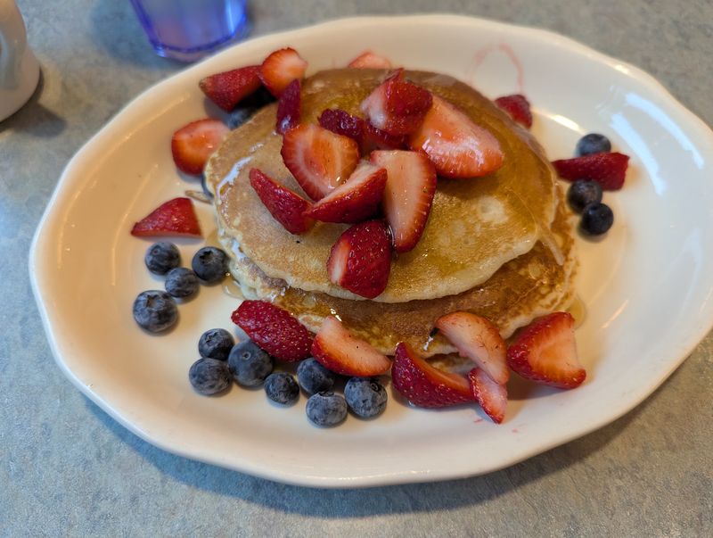 Breakfast Never Ends Here, Even At 3 A.M.