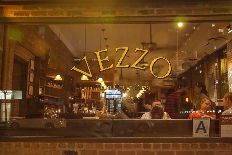 Vezzo NYC Thin Crust Pizza - Manhattan