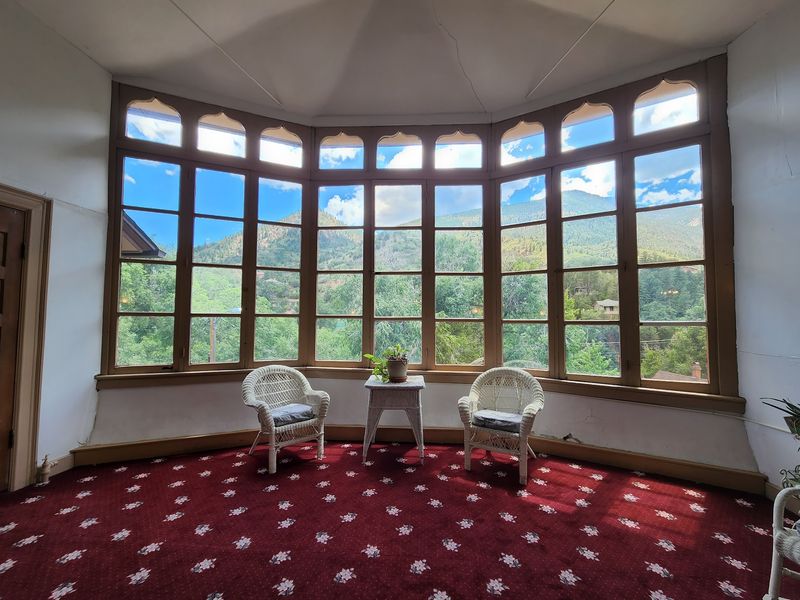 Rooms With Eight Sides And One With Sixteen