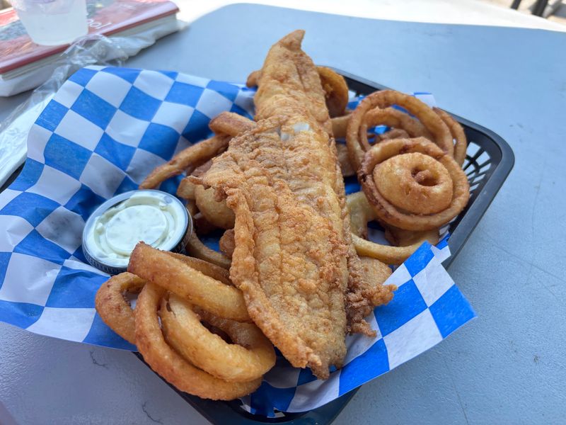 Bob O'Malley's Whaleback Restaurant, Sandwich