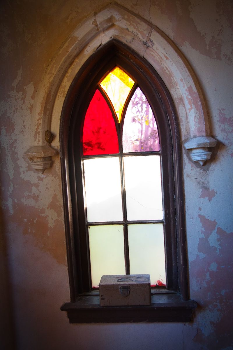 Color That Moves With the Day