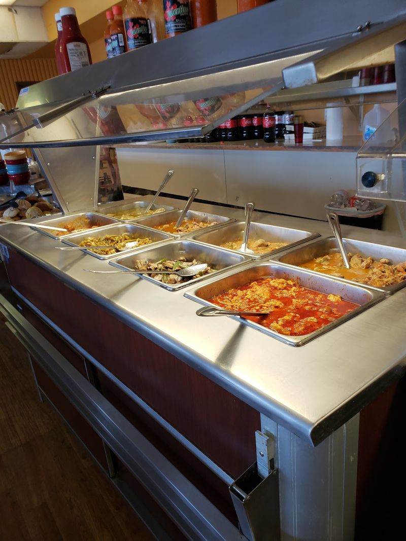 A Weekend-Only Buffet Just North Of Cincinnati