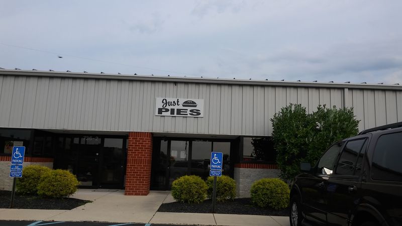 A Westerville Bakery That Commits Fully To One Dessert
