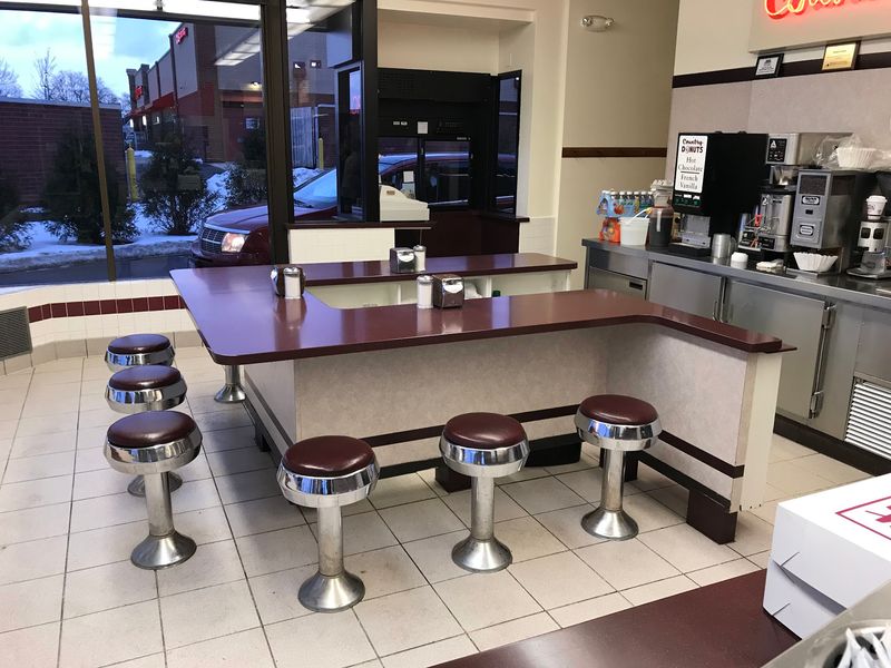 A McHenry County Donut Counter That Never Locks Its Doors