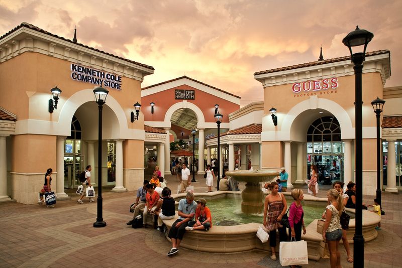 Florida's Biggest Outlet Shopping Playground