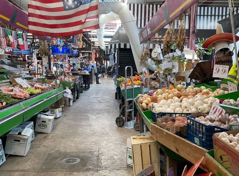 A Mayor Moved The Pushcarts Indoors And Started A Legend