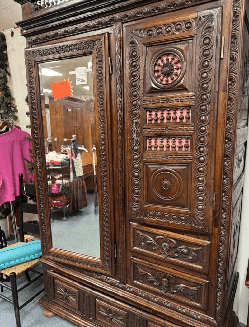 A North Shore Warehouse With A Big Heart