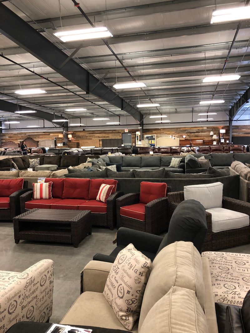 A Showroom Built Like A Warehouse
