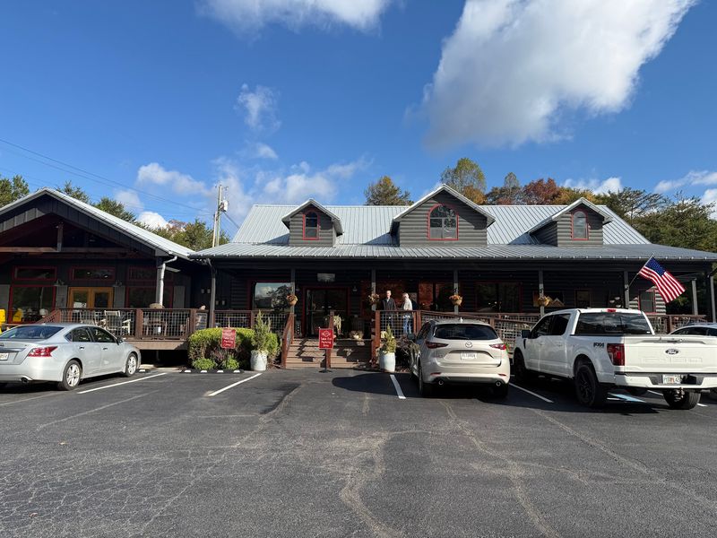 A Log Cabin Worth The Drive