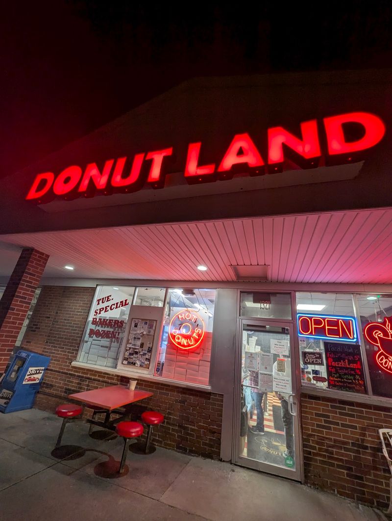 A Medina County Donut Stop That Barely Sleeps