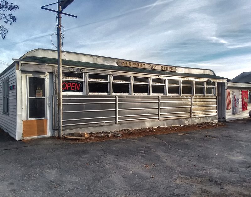 A Real 1933 Dining Car Is Waiting For You Right Off Route 2