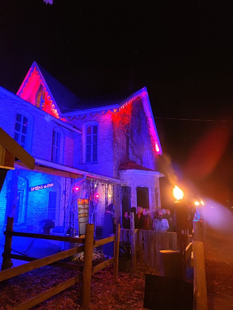 A Haunted Mansion That Comes Alive After Dark