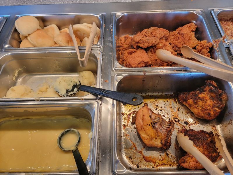 A Buffet That Tastes Like Sunday Dinner At Grandma's