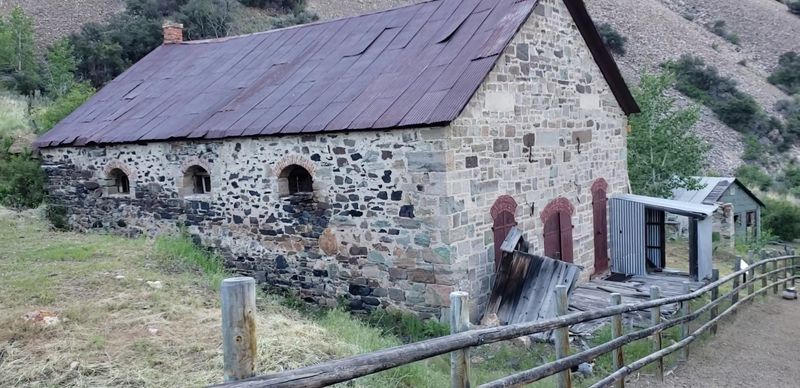 Is That Stone Building Really A Wells Fargo Office? Nobody Knows For Sure