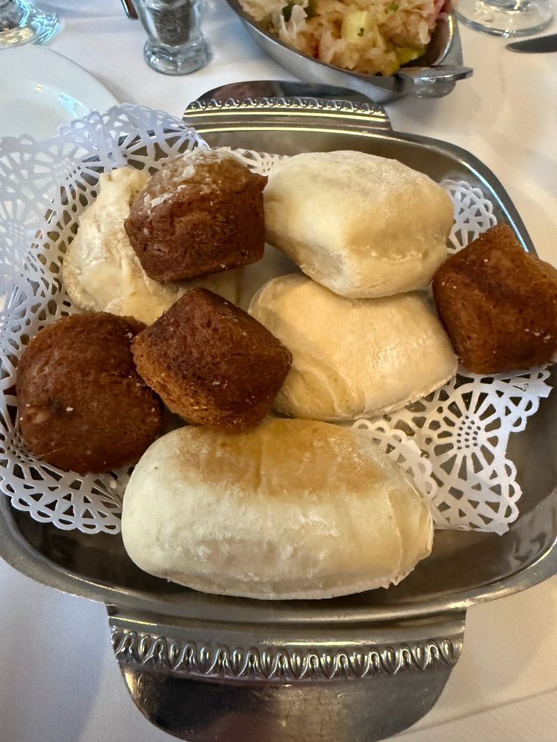 Free Snacks Show Up Before You Even Pick An Entree