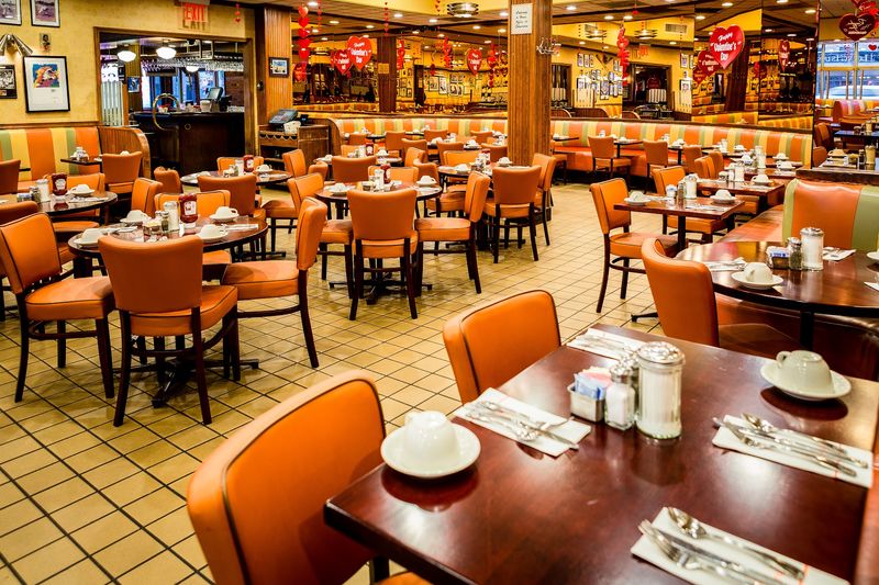 Junior's Restaurant & Bakery - Downtown Brooklyn