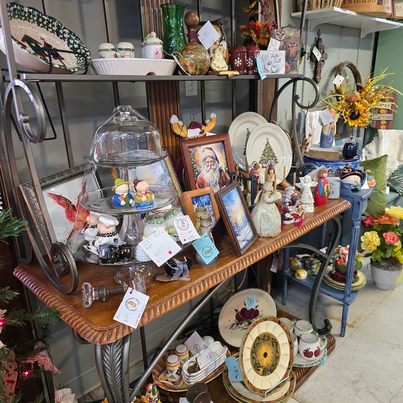 589 Flea Market