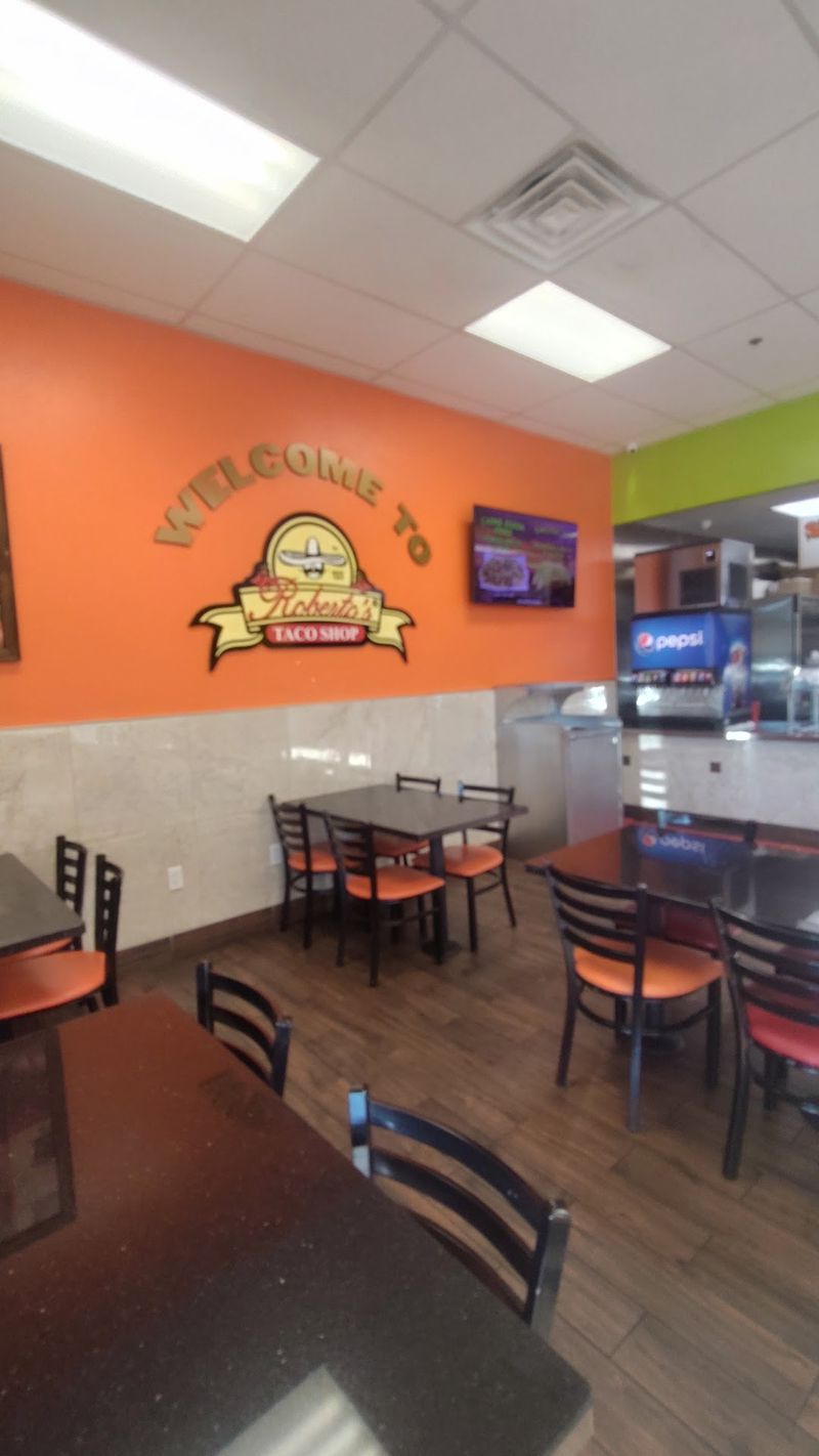 Roberto's Taco Shop