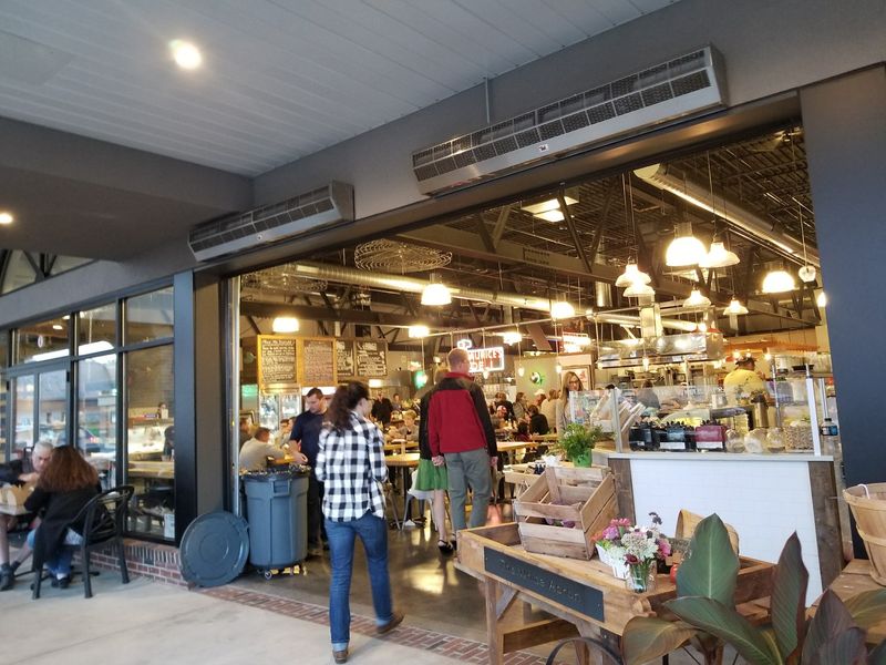 Hooked Market & Kitchen - Latham